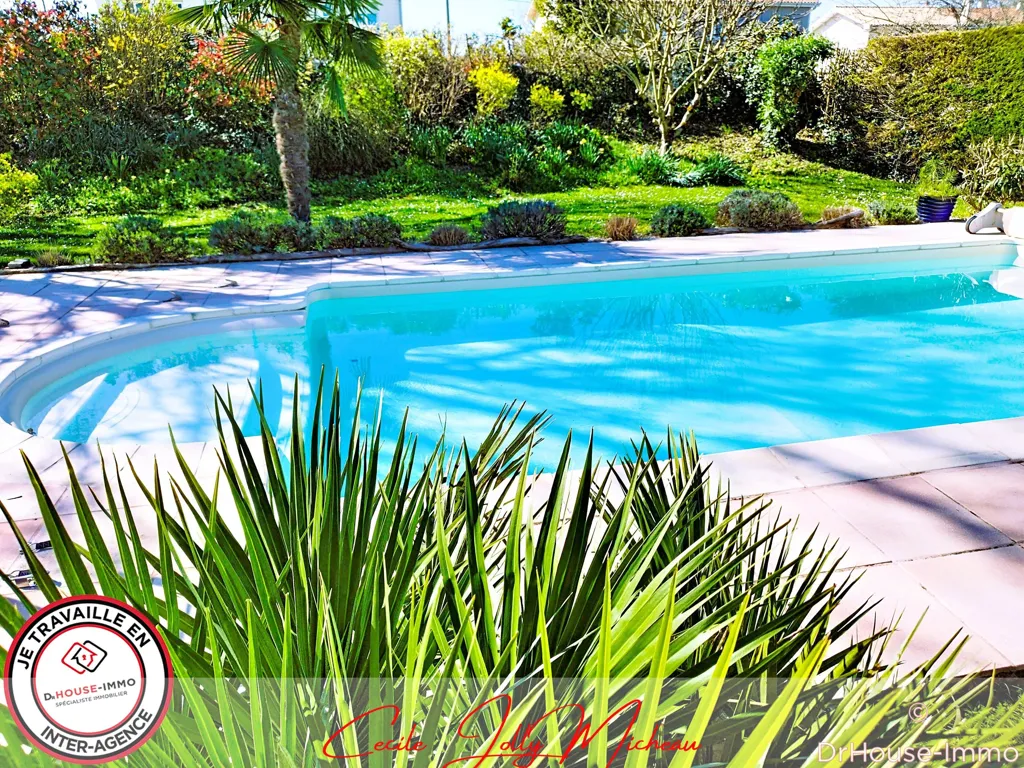 Bassein - Family House with Pool in Blaye