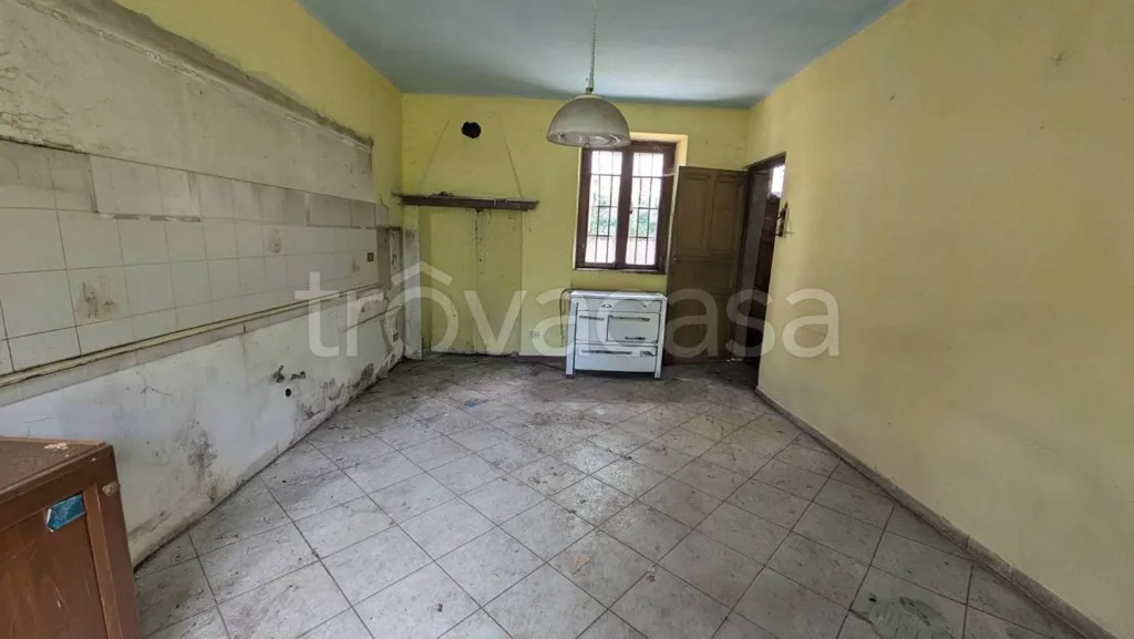 Cuisine - Rustic Villa to Renovate in Roccavione