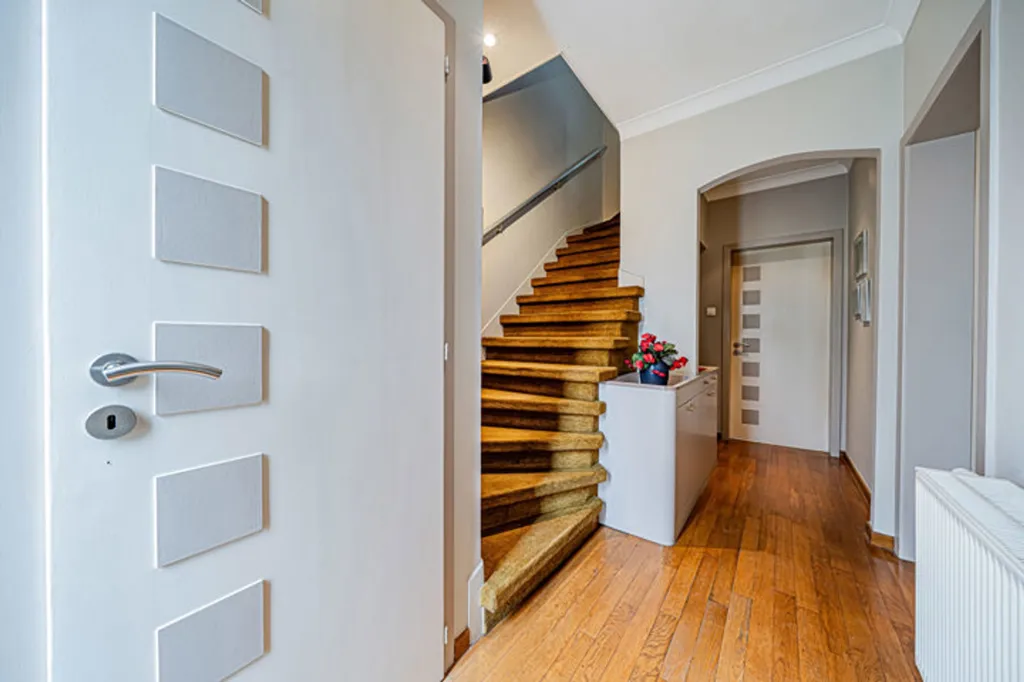 Ingresso - House with Terrace in Herstal