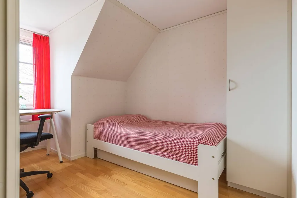 Magamistoad - Central Detached House with Garage in Sandviken