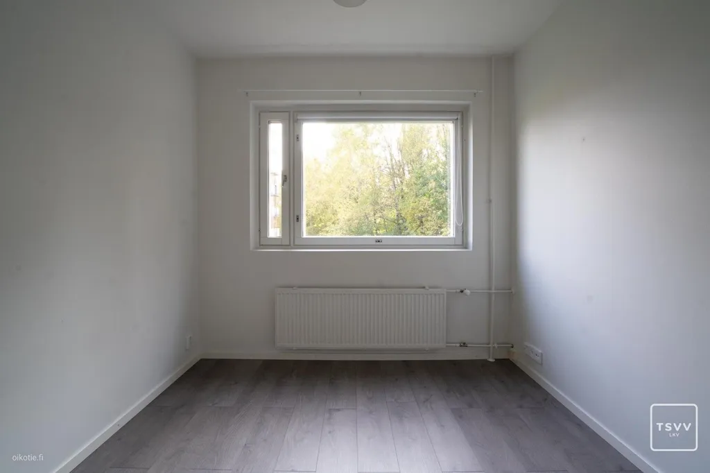 Pièces - Renovated Top-Floor Flat with Balcony in Koivula