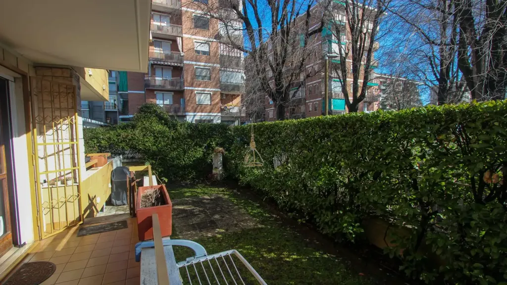 Balcony - Apartment with Private Garden in Moncalieri
