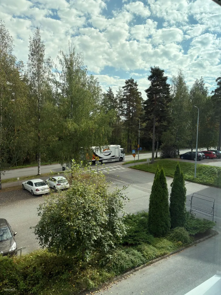 Välivaade - Renovated Flat with Glazed Balcony in Tampere