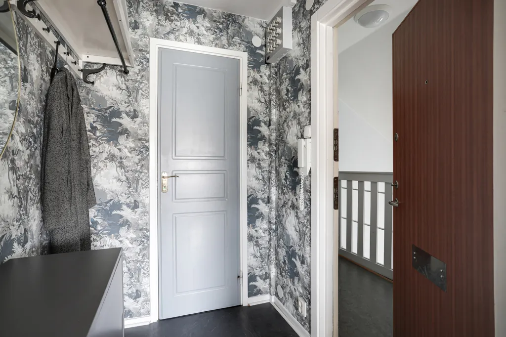 Entrée - Apartment with New Bathroom in Central Göteborg