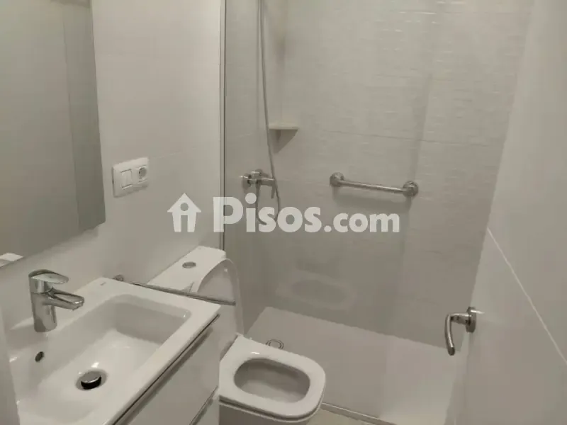 Vannitoad - Fully Renovated Flat with Balcony in La Salle