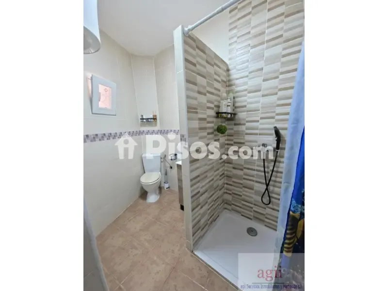 Bathrooms - Charming Townhouse with Terrace in Pueblo