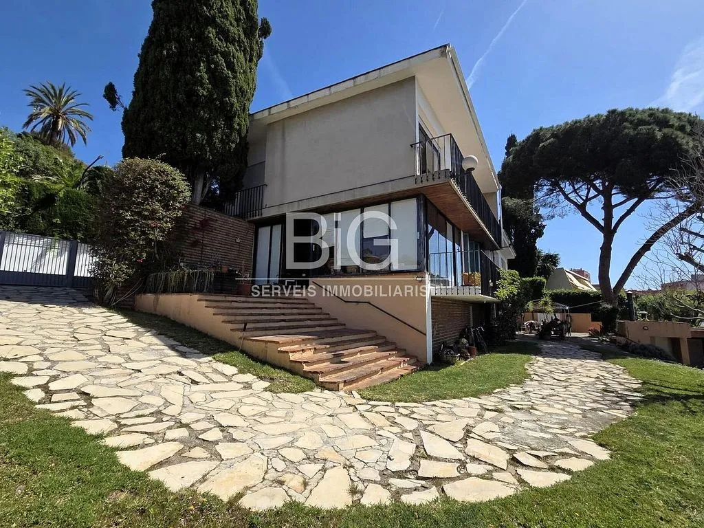 Välivaade - Chalet with Pool and Terrace in Mataró