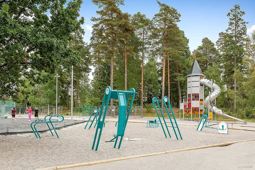 Aed - Bright 1-Bedroom Flat with Balcony in Stockholm