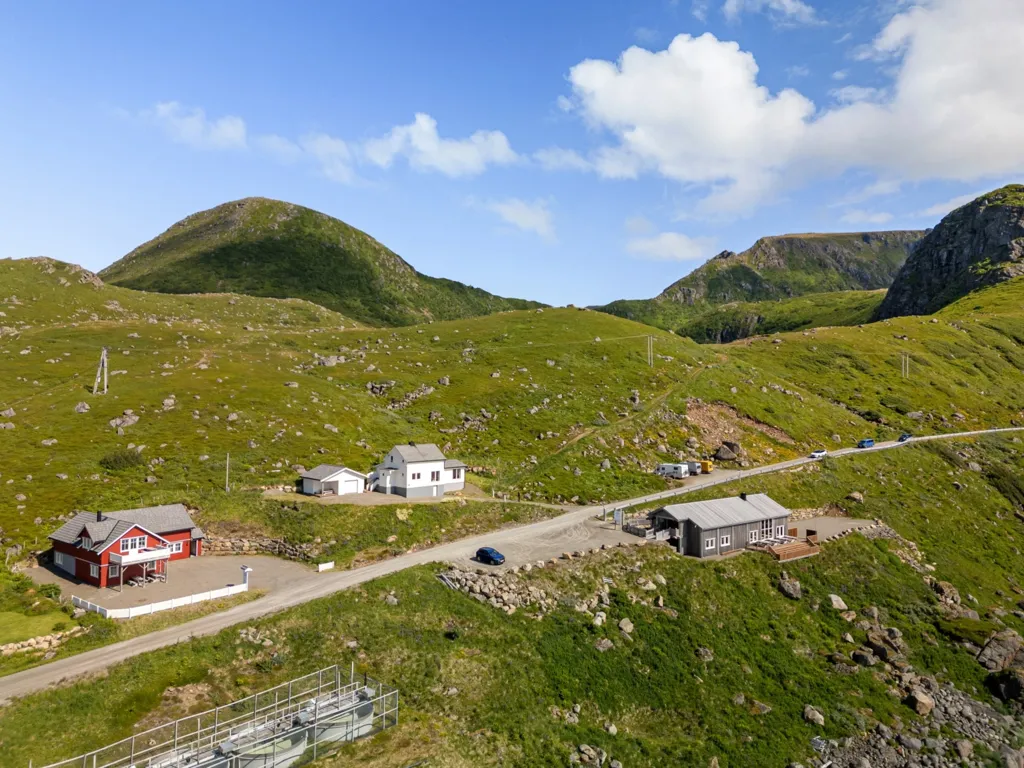 Combination Property with Nature Access in Nyken