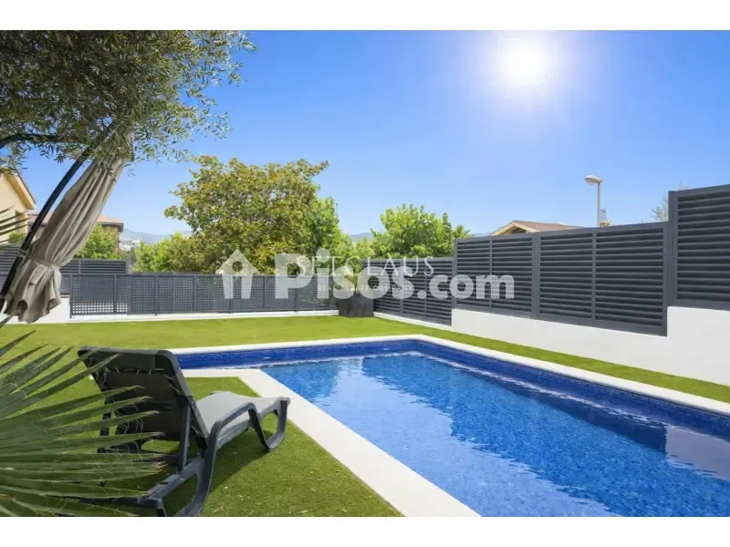 Piscine - Chalet with Private Garden in Alella