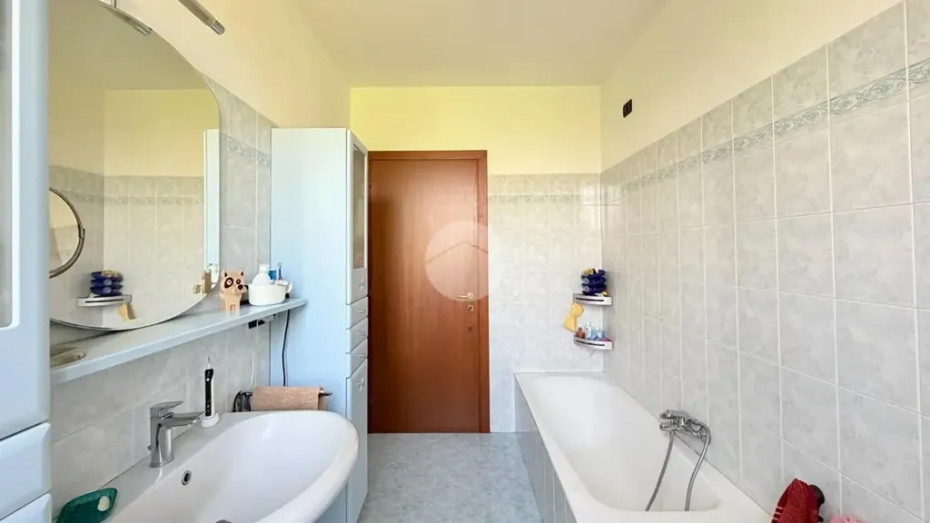 Salles de bain - Terraced Villa with Private Garden in Mairano