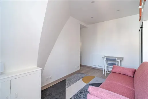 Elutuba - Studio with Balcony in Paris 15th