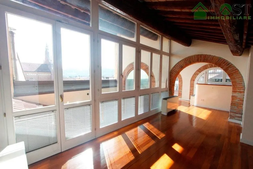 Pièces - Luxury Penthouse with Panoramic Views in Vicenza