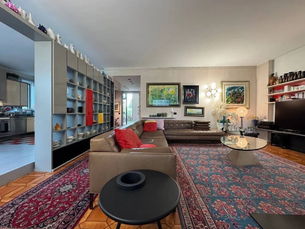 Living Room - Luxury Villa with Indoor Pool in Pantigliate