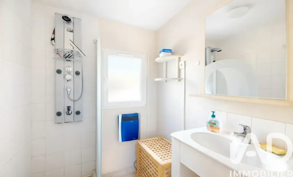 Salles de bain - Gîte meublé avec vue dégagée à Roquebrune-sur-Argens
