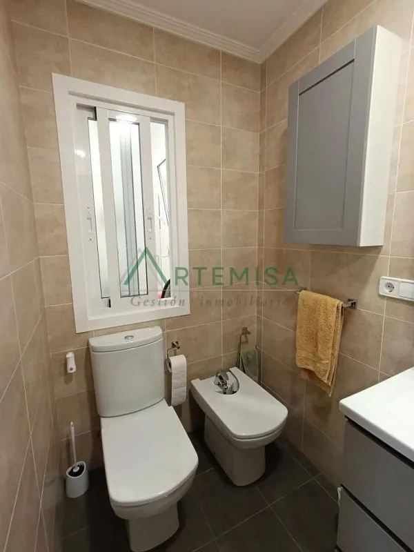 Salles de bain - Duplex with Balcony in Alto del Castaño