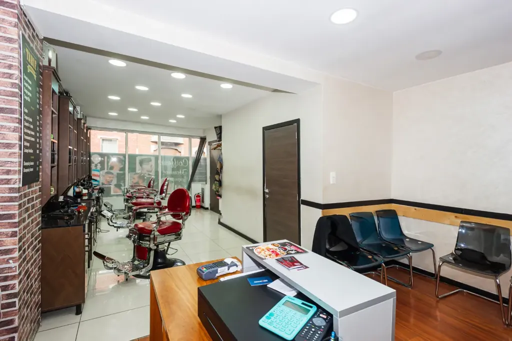 Bureau - Immeuble Mixte avec Commerce au Centre de Boussu
