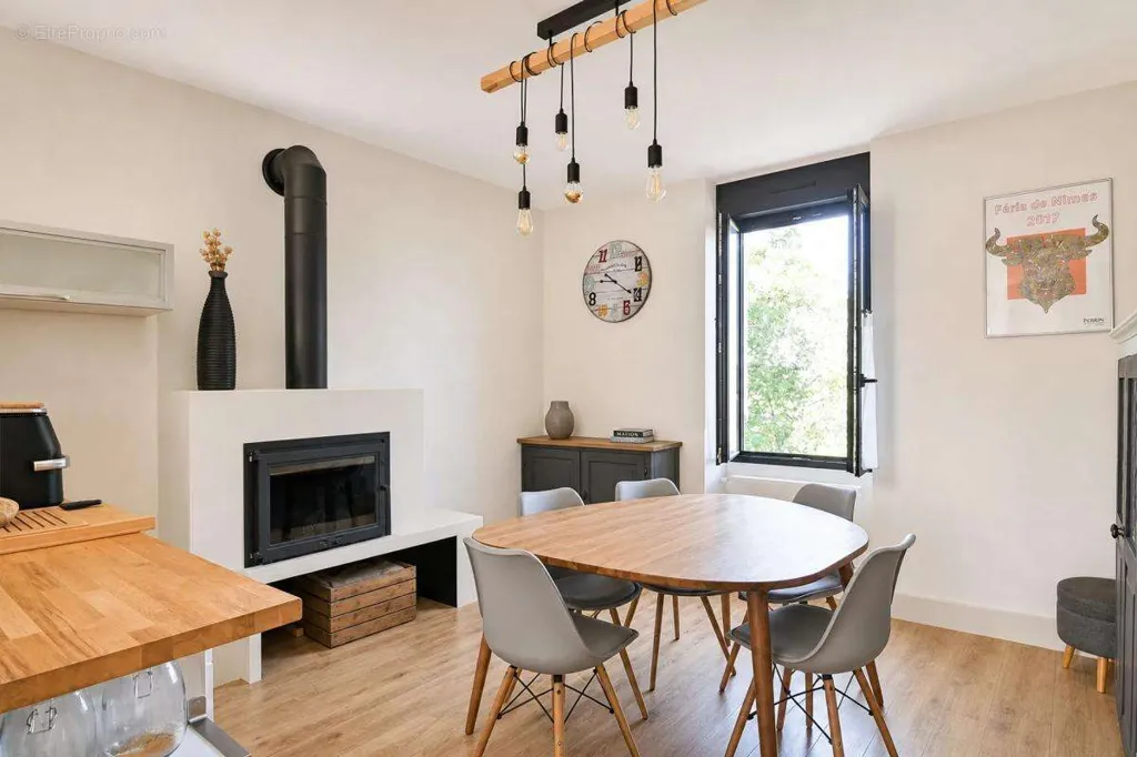 Dining Room - Renovated Manor with Pool in Moussac