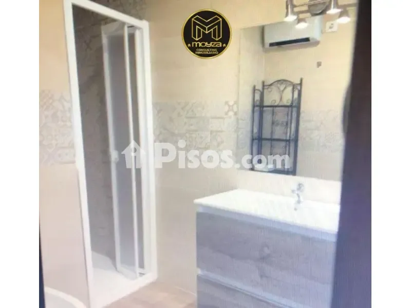 Salles de bain - Semi-Amuebled House with Terrace in Martos