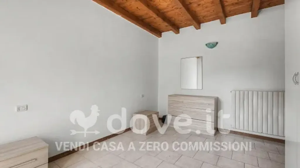 Bedrooms - Twin-Unit with Private Garden in Pontida
