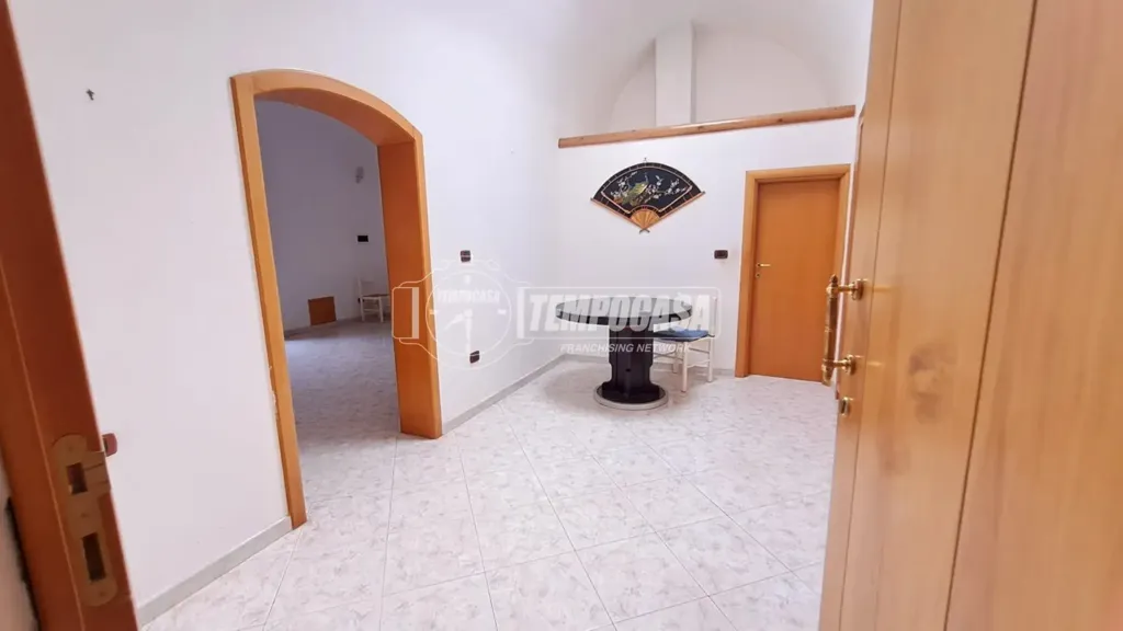 hallway_entrance