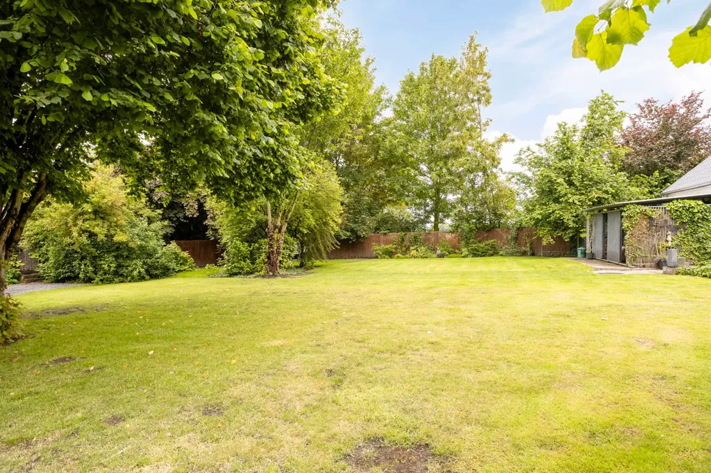 Jardin - Villa with Garden in Vogelwaarde