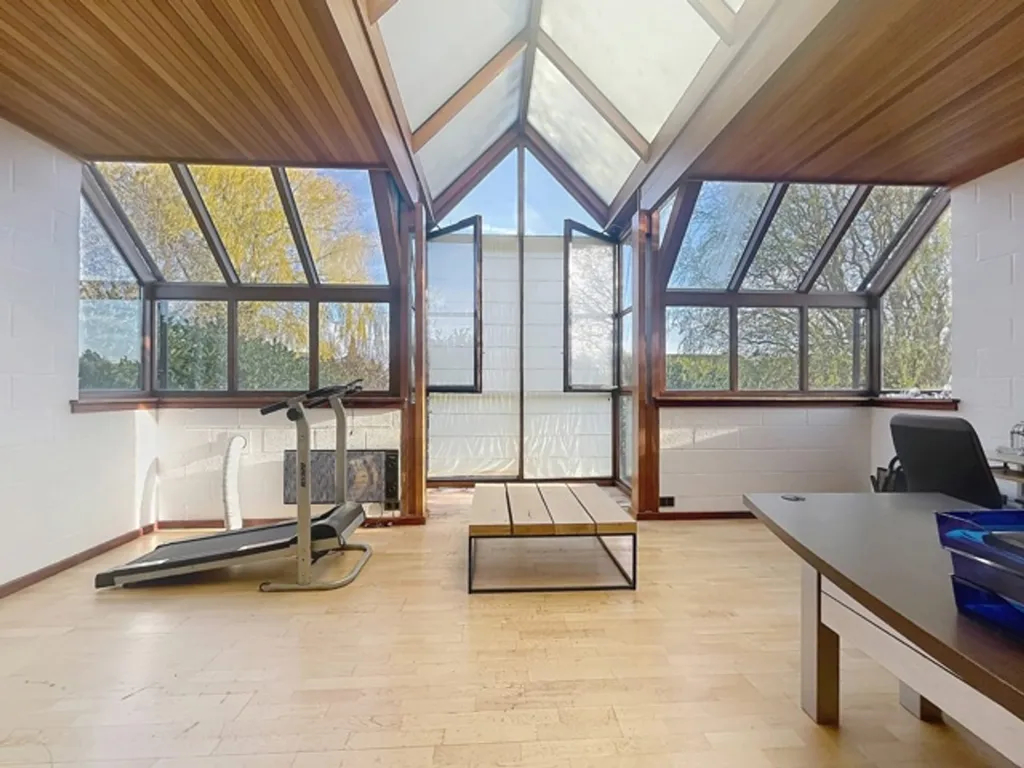 Bureau - Villa 4 Façades avec Jardin Arboré à Mouscron