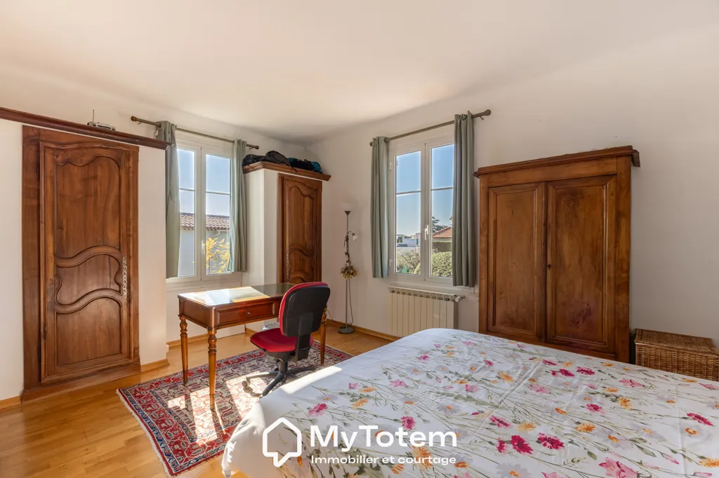Chambres - Villa avec Piscine et Vues à Saint-Pierre de Féric