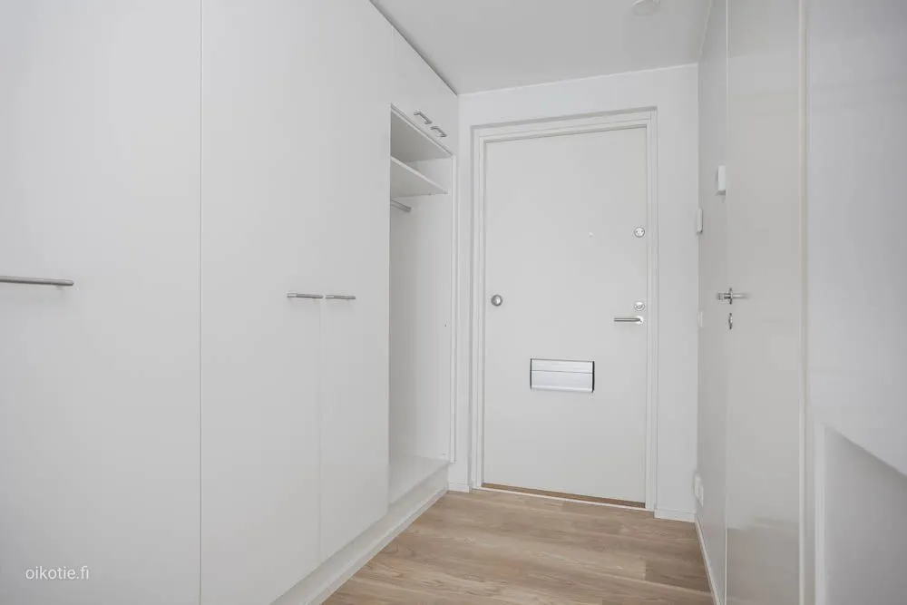 Pièces - Balcony Flat with Sea View in Helsinki