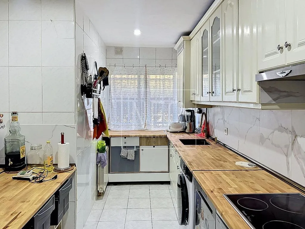 Cuisine - Flat with Terrace in Rejas, Madrid