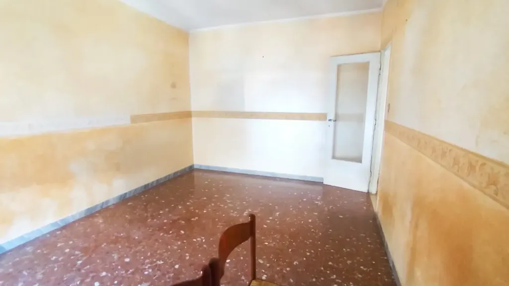 Pièces - Two-Bedroom Apartment in Cinecittà, Rome
