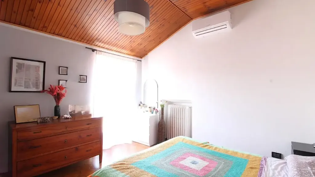 Chambres - 3-Room Apartment with Balcony in Santena