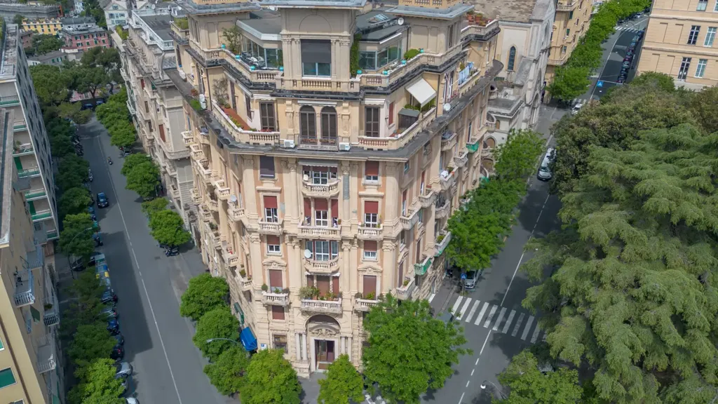 Õhuvaade - Period Apartment with Balcony in Genoa