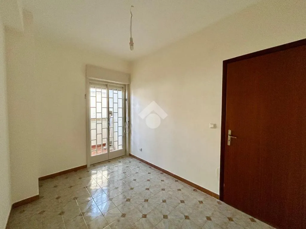 Esik - Apartment with Balcony and Terrace in Palermo