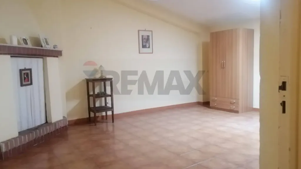 Wohnzimmer - Spacious Apartment with Panoramic View in San Giovanni Rotondo