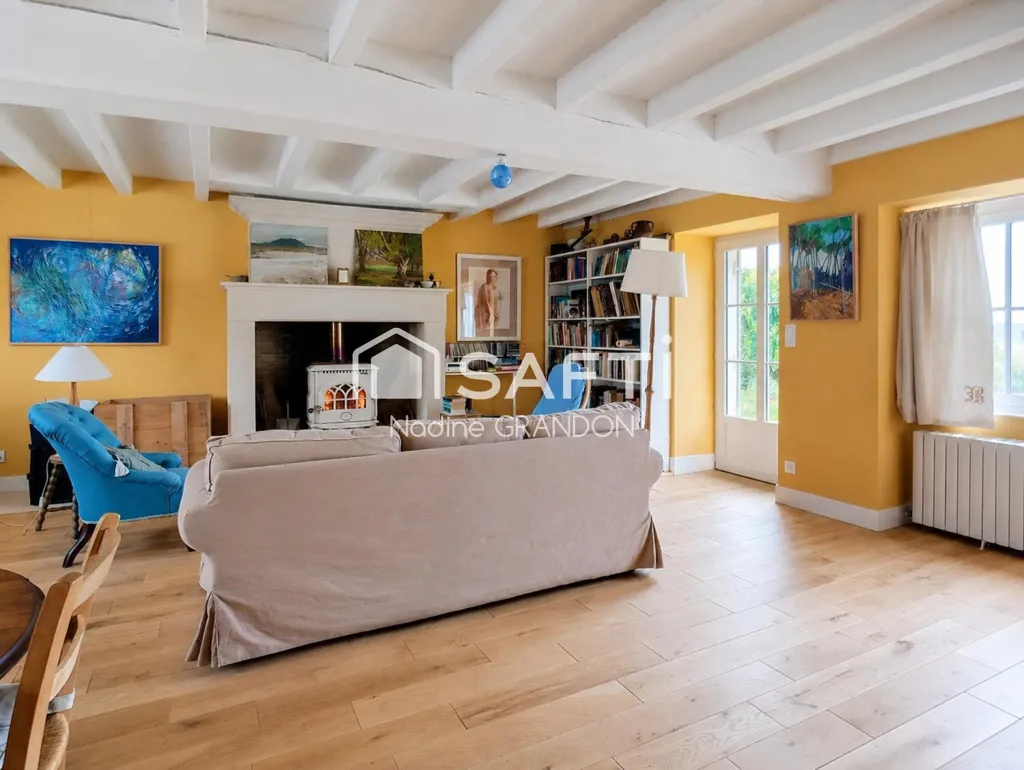 Séjour - Maison Rénovée avec Jardin aux Portes d'Aubeterre