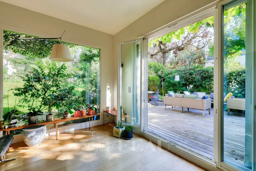 Terrass - Renovated Mansion with Garden in Saint-Cloud