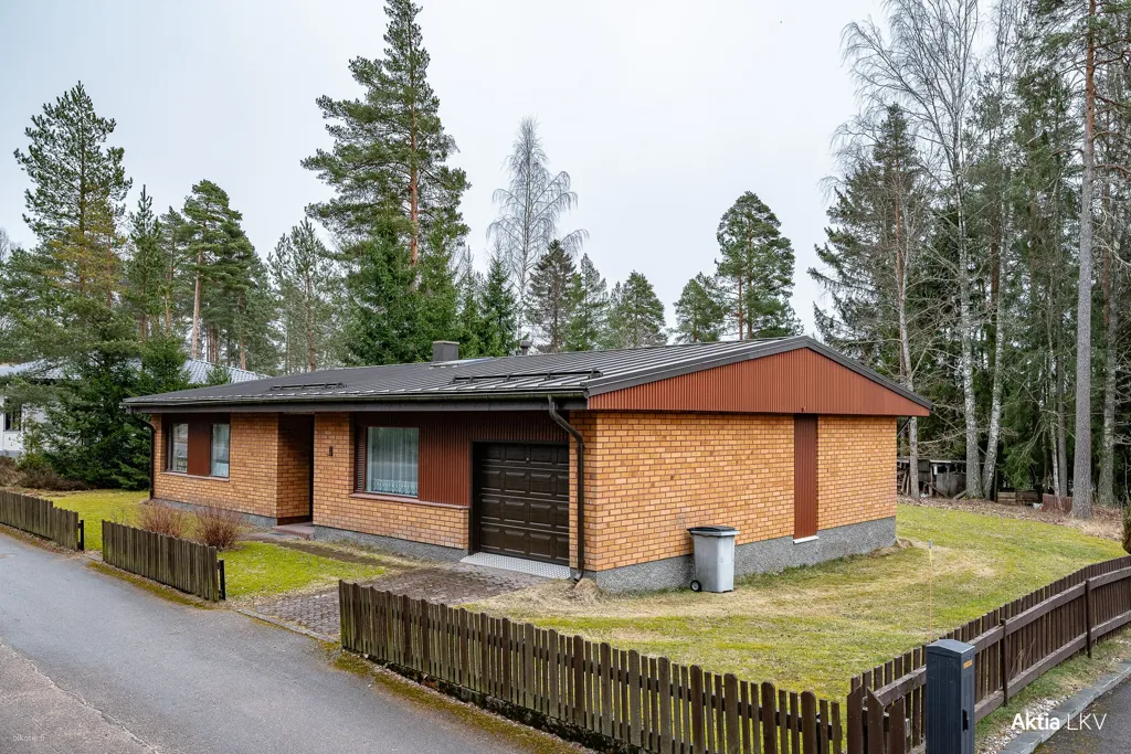 Extérieur - 1970s Brick Cottage with Garden in Karjaa