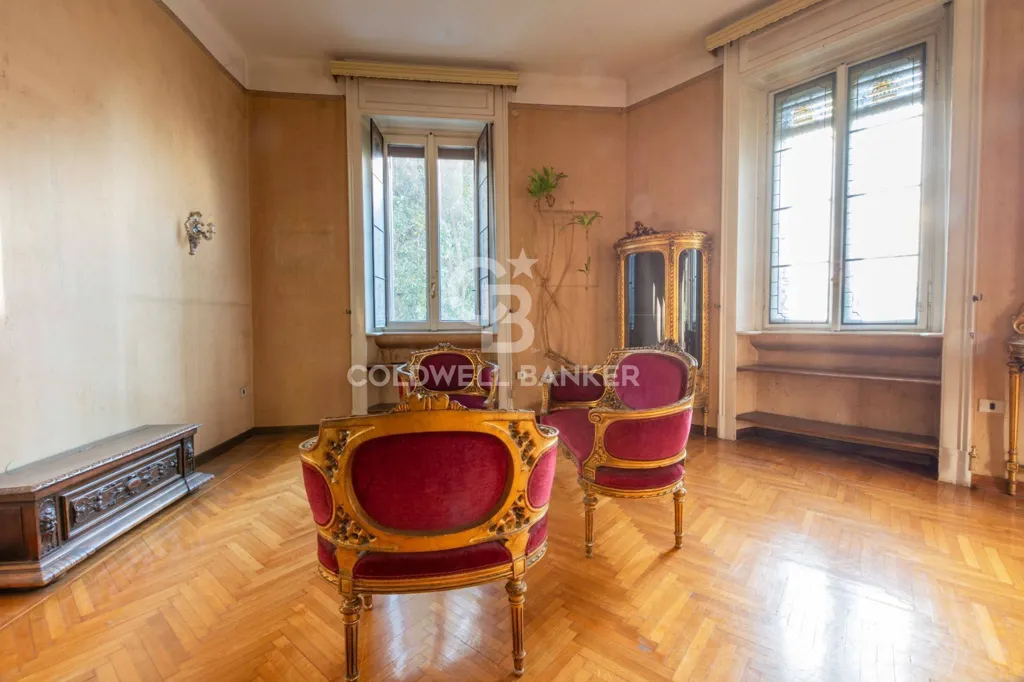 Living Room - Luxury Apartment with Piazza View in Milan