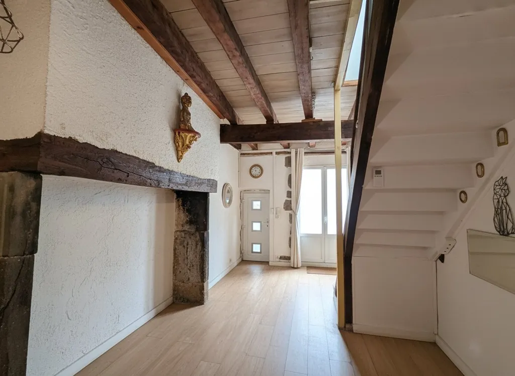 Toad - Duplex Flat with Interphone in Aurillac