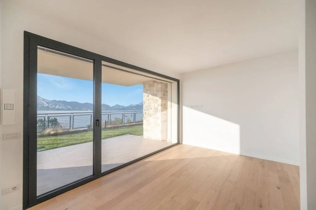 Séjour - Luxury Apartment with Pool in Torri del Benaco