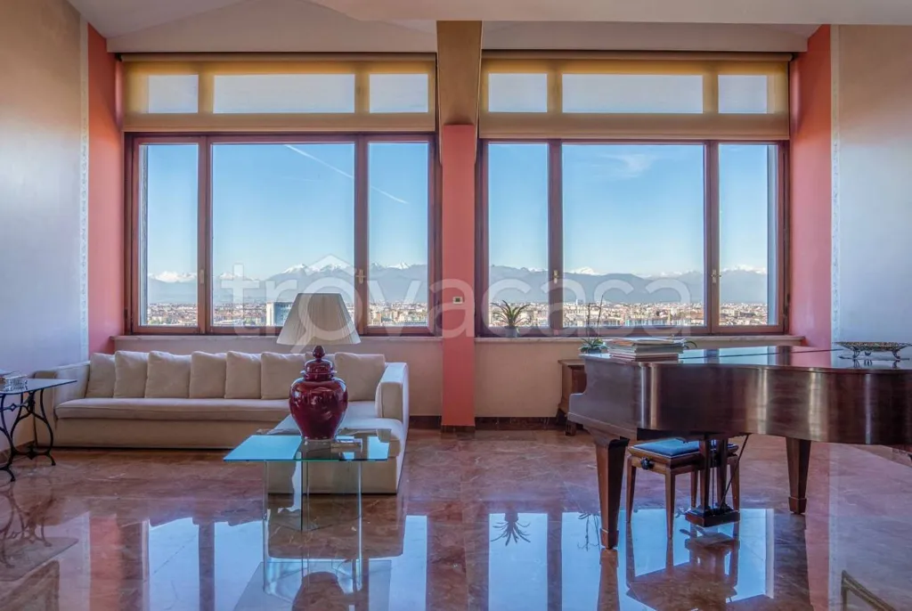 Séjour - Prestigious Apartment with Panoramic View in Turin