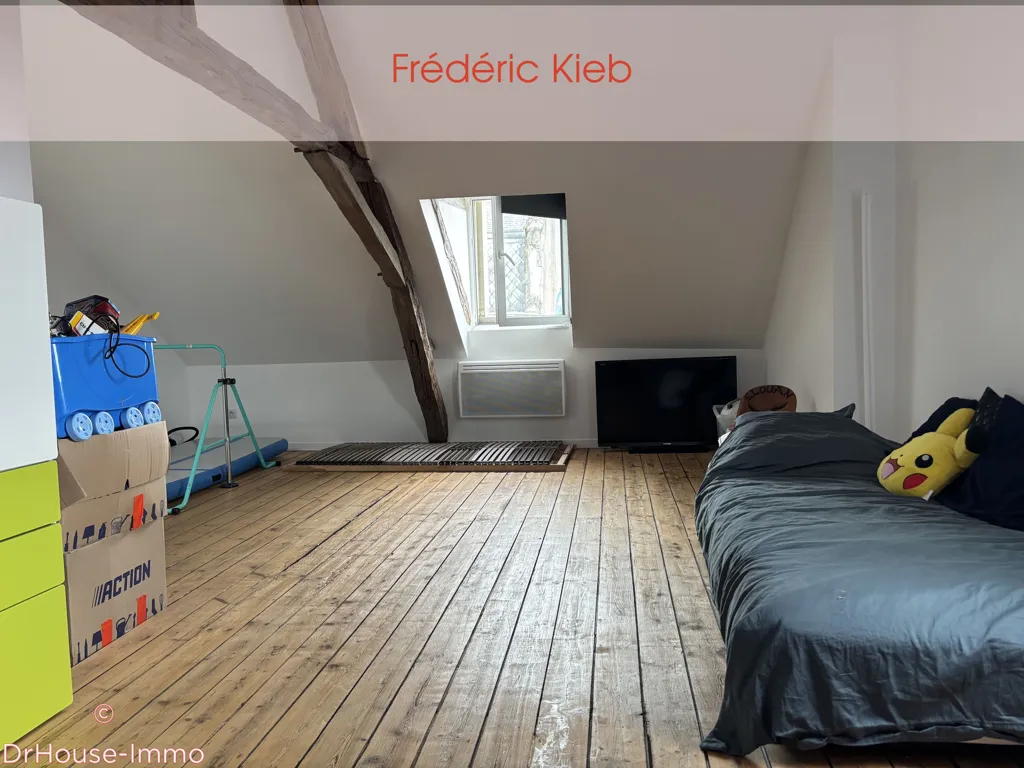 Chambres - Maison Rénovée avec Garage à Châtellerault