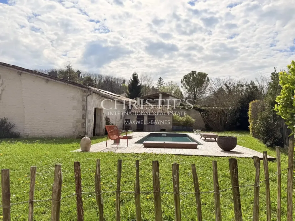 Bassein - Former Cognac Distillery in Village