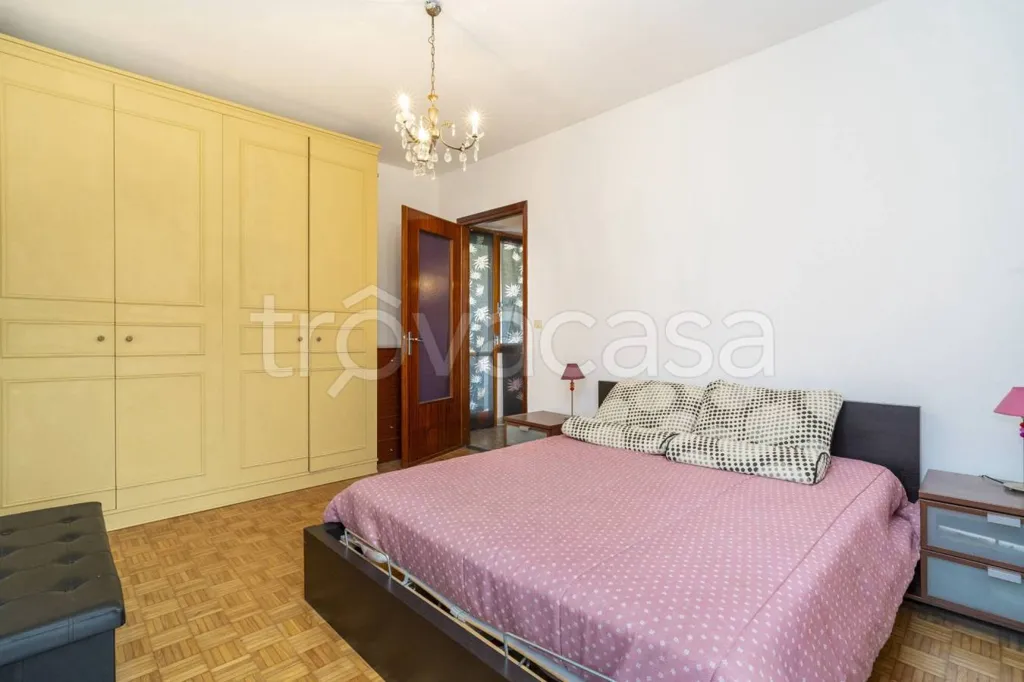 Magamistoad - Apartment with Three Balconies in Melle Centre