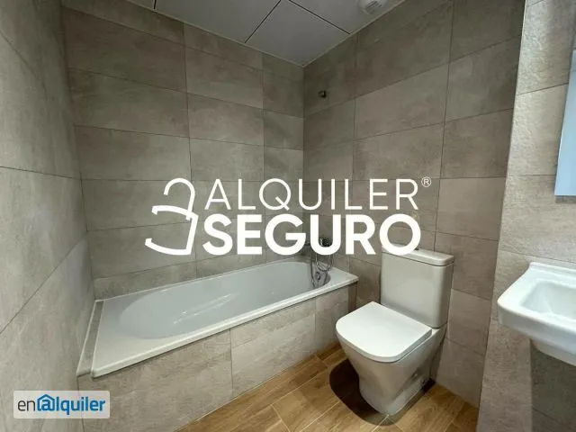 Salles de bain - New Flat with Terrace and Pool in Quart de Poblet