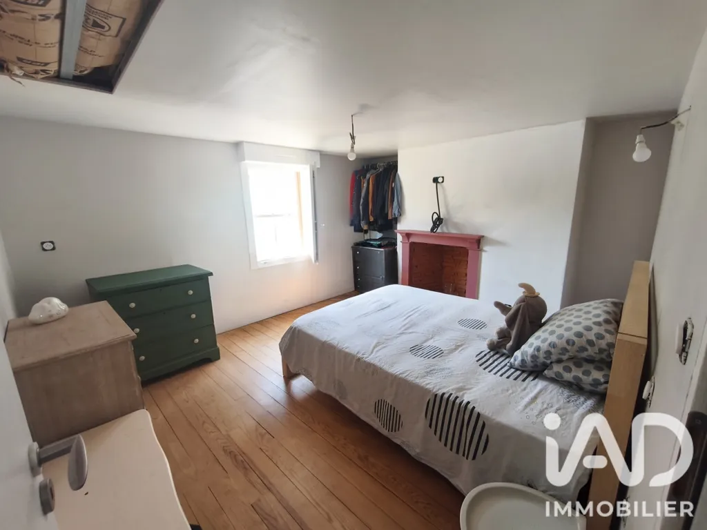 Chambres - Maison de Ville Rénovée avec Jardin à Aumale