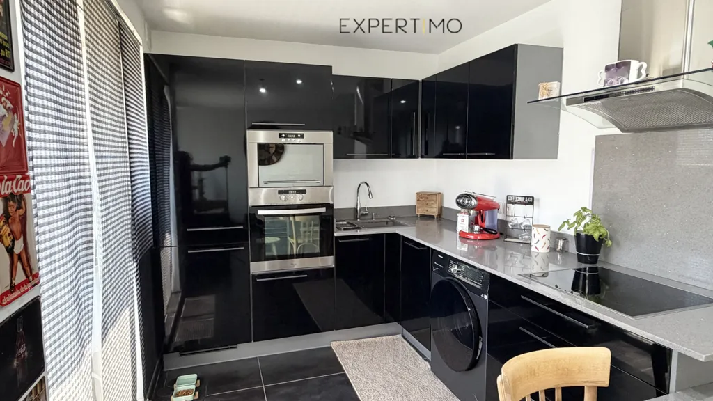 Cucina - Fully Renovated 3-Bed Flat with Balcony in La Tronche