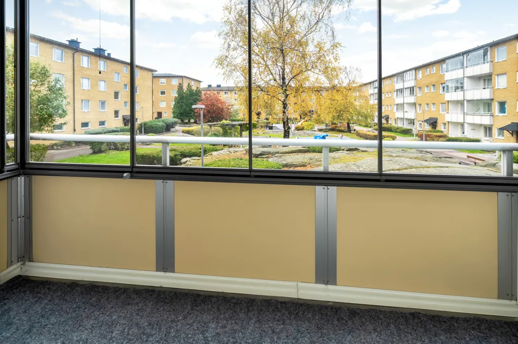 Balcone - Apartment with West-Facing Balcony in Göteborg