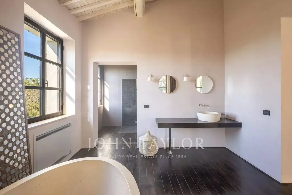Salles de bain - Restored 1800s Villa with Pool in Siena